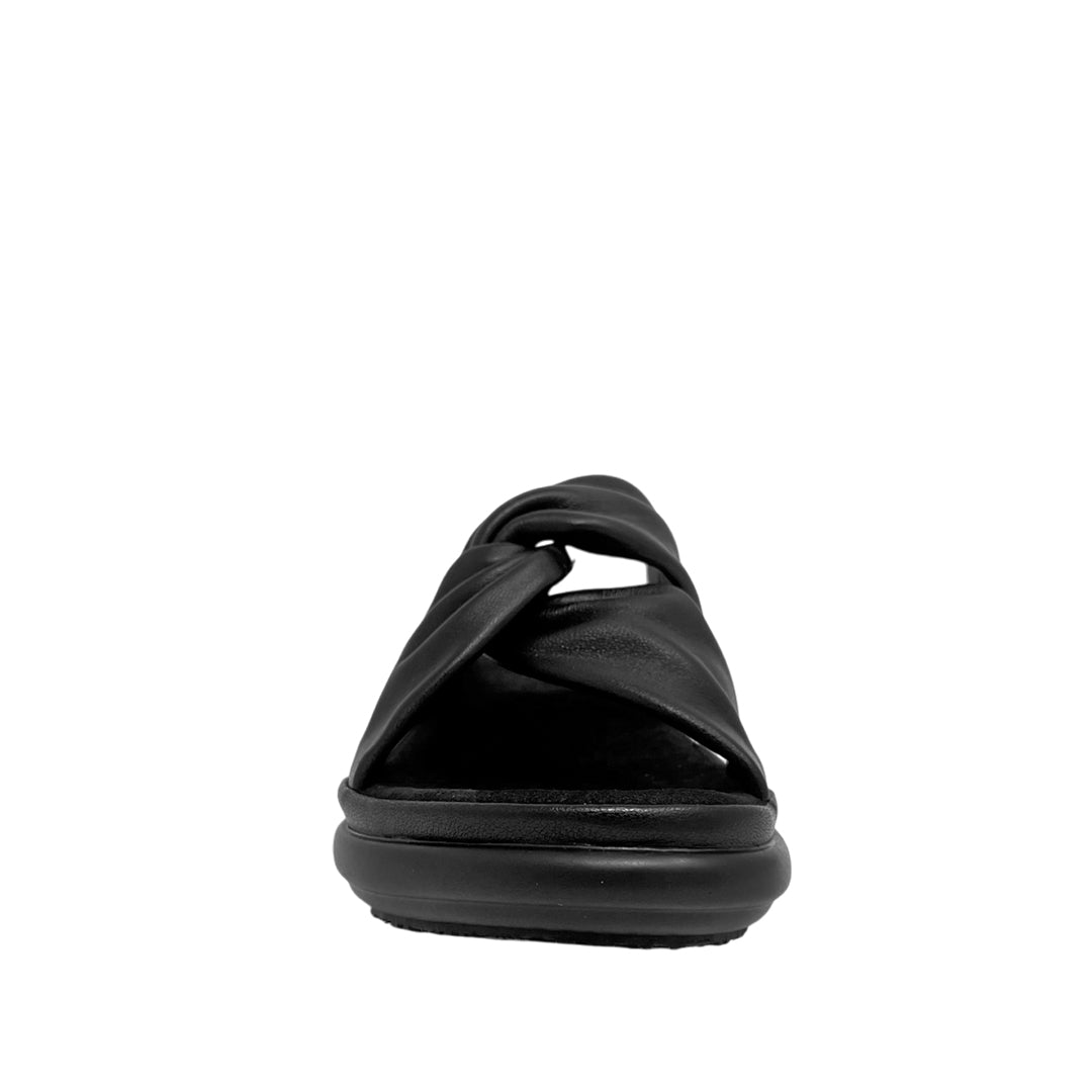 Sandalias flats Vikky para mujer color negro