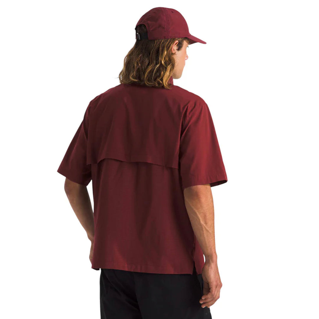 Camisa Hike Lightrange para hombre color vino
