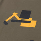 Camiseta Relaxed Geo Excavator para hombre color olivo