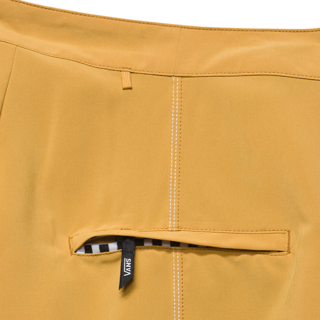 Shorts Daily para hombre color café